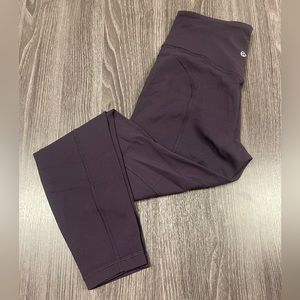 Lululemon pushing limits boysenberry size 4